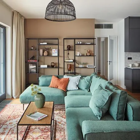 Days - Designer Apts - Garage - Terrace - Easy Access Прага
