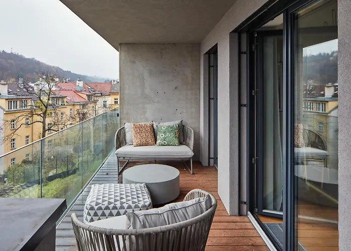 Days - Designer Apts - Garage - Terrace - Easy Access דירה