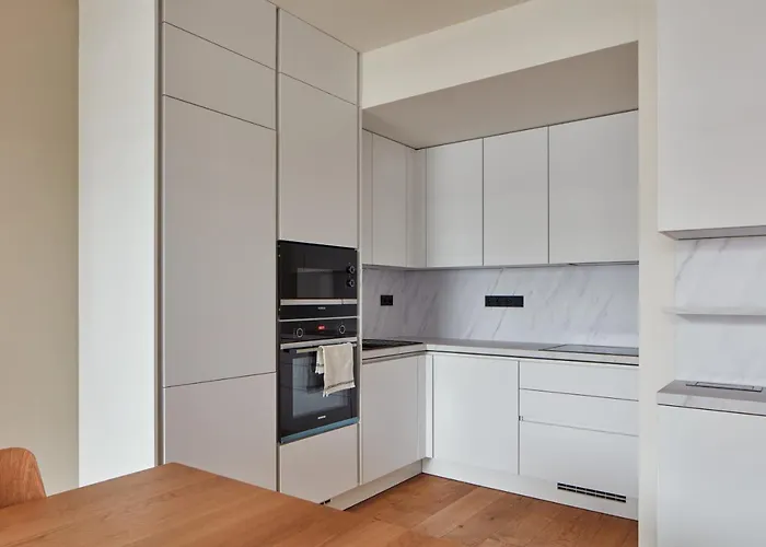 Days - Designer Apts - Garage - Terrace - Easy Access Lägenhet *