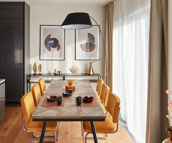 Days - Designer Apts - Garage - Terrace - Easy Access Lägenhet *