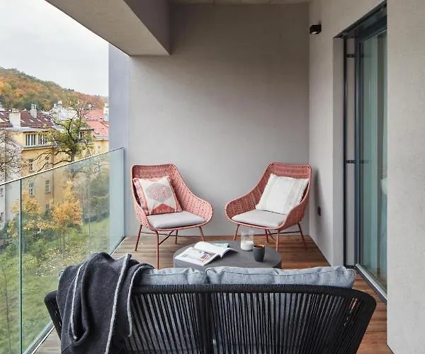 Days - Designer Apts - Garage - Terrace - Easy Access Prag