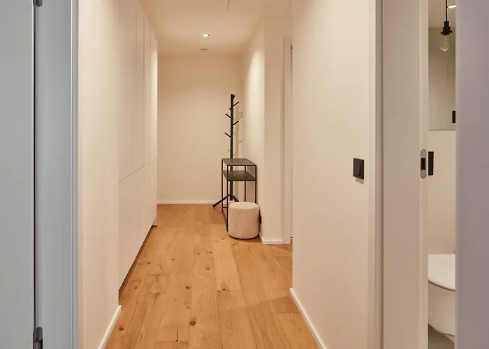 Days - Designer Apts - Garage - Terrace - Easy Access Prag